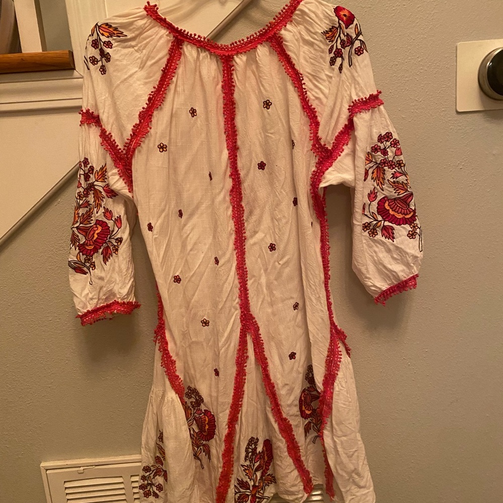 Ranna Gil dress